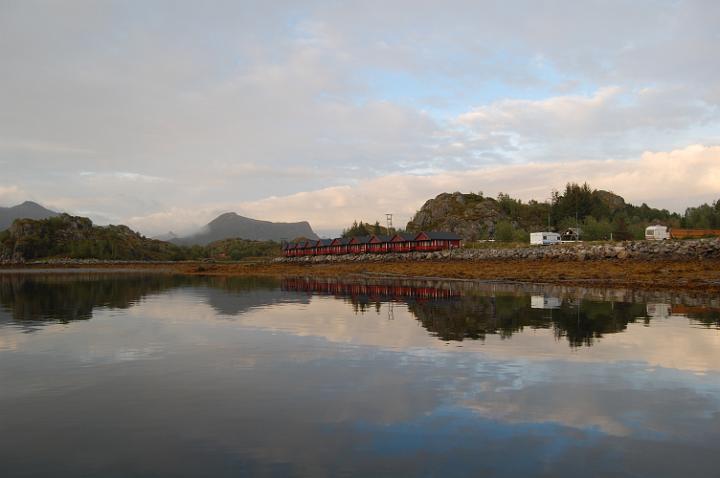 Isole Lofoten2.JPG - AI PIEDI DELLA RUPE